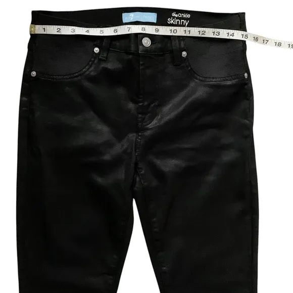 7 FOR ALL MANKIND Maternity Jeans! Retail $189.