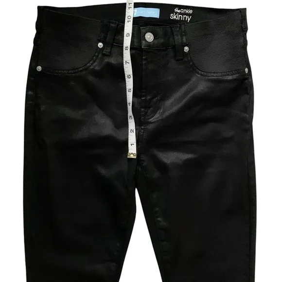 7 FOR ALL MANKIND Maternity Jeans! Retail $189.