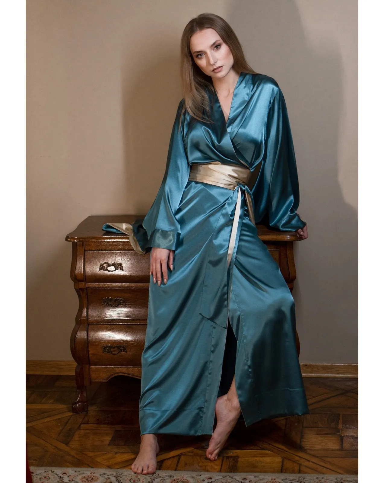Accent Kimono Satin Robe