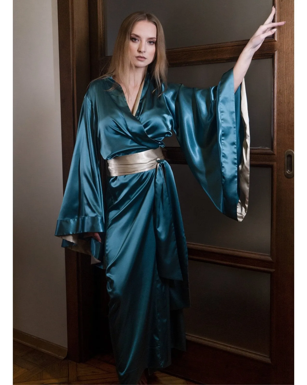 Accent Kimono Satin Robe