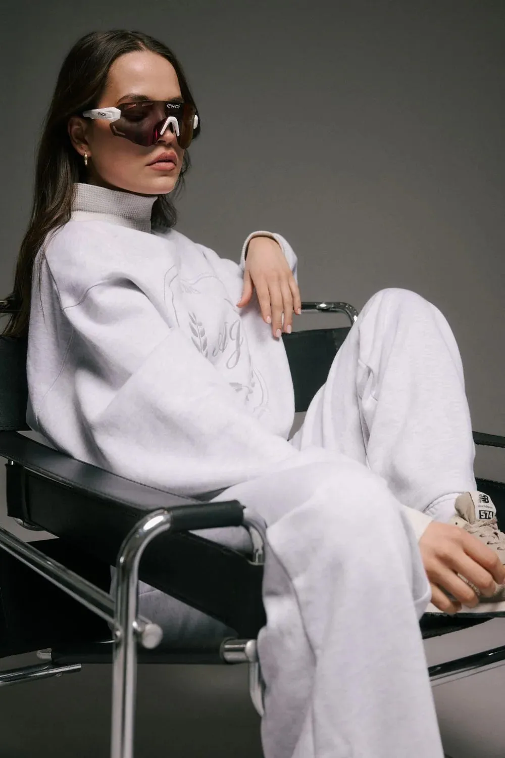 AJ Crest Turtleneck Sweatshirt CLOUD