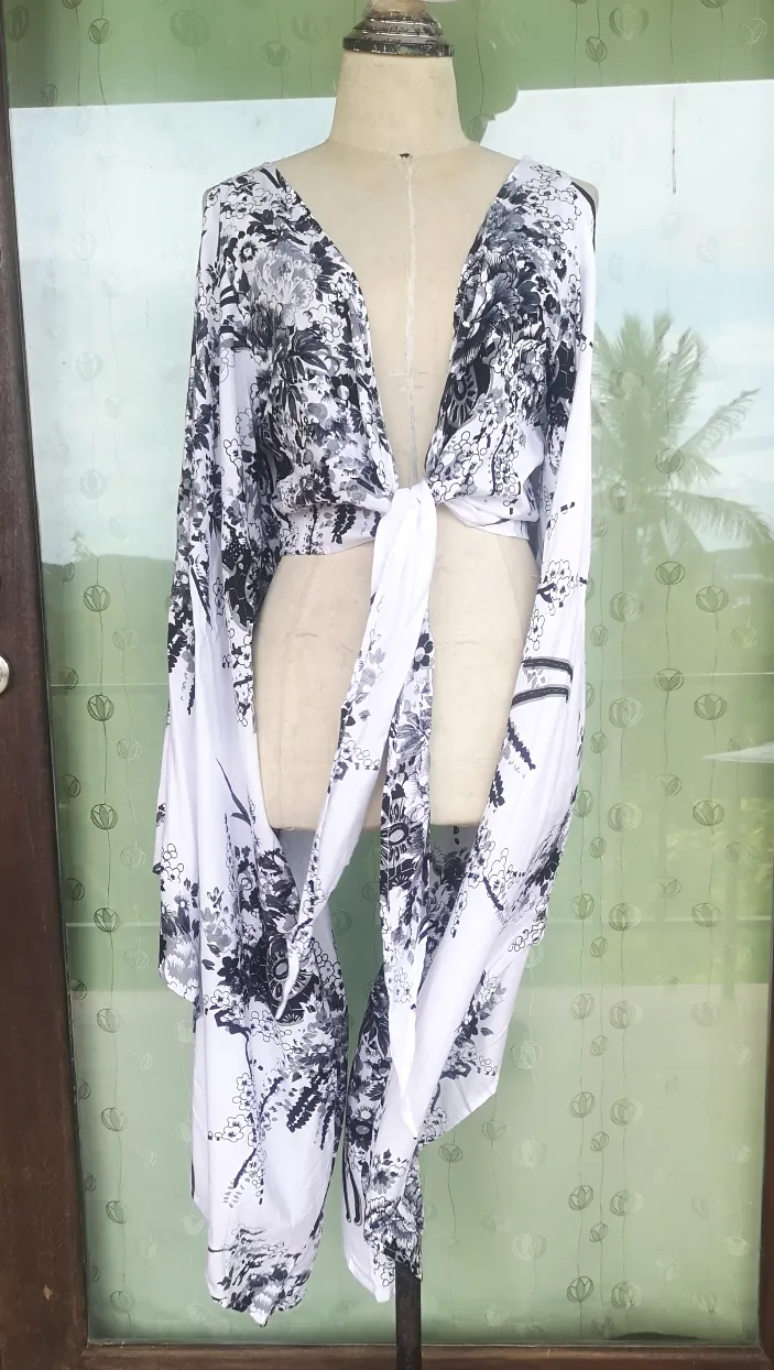 Aura Kimono