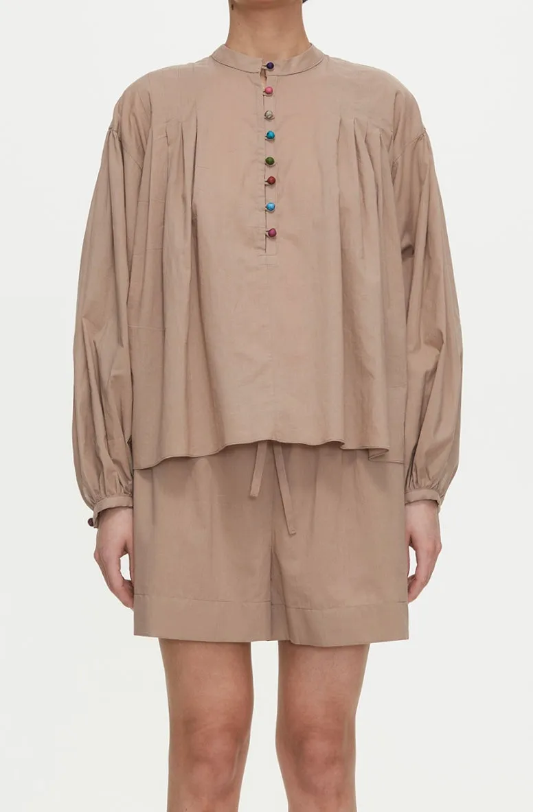 Bhumi top