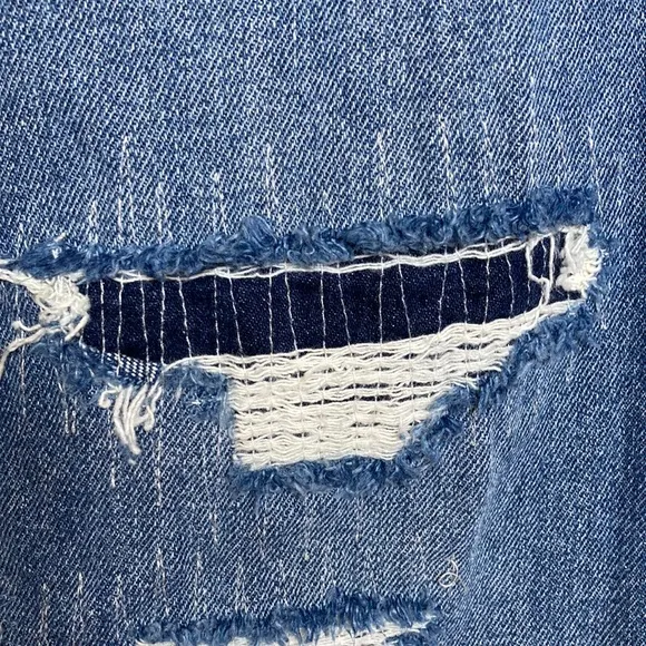 Blank NYC two tone, side stripe, distressed patched jeans 26
