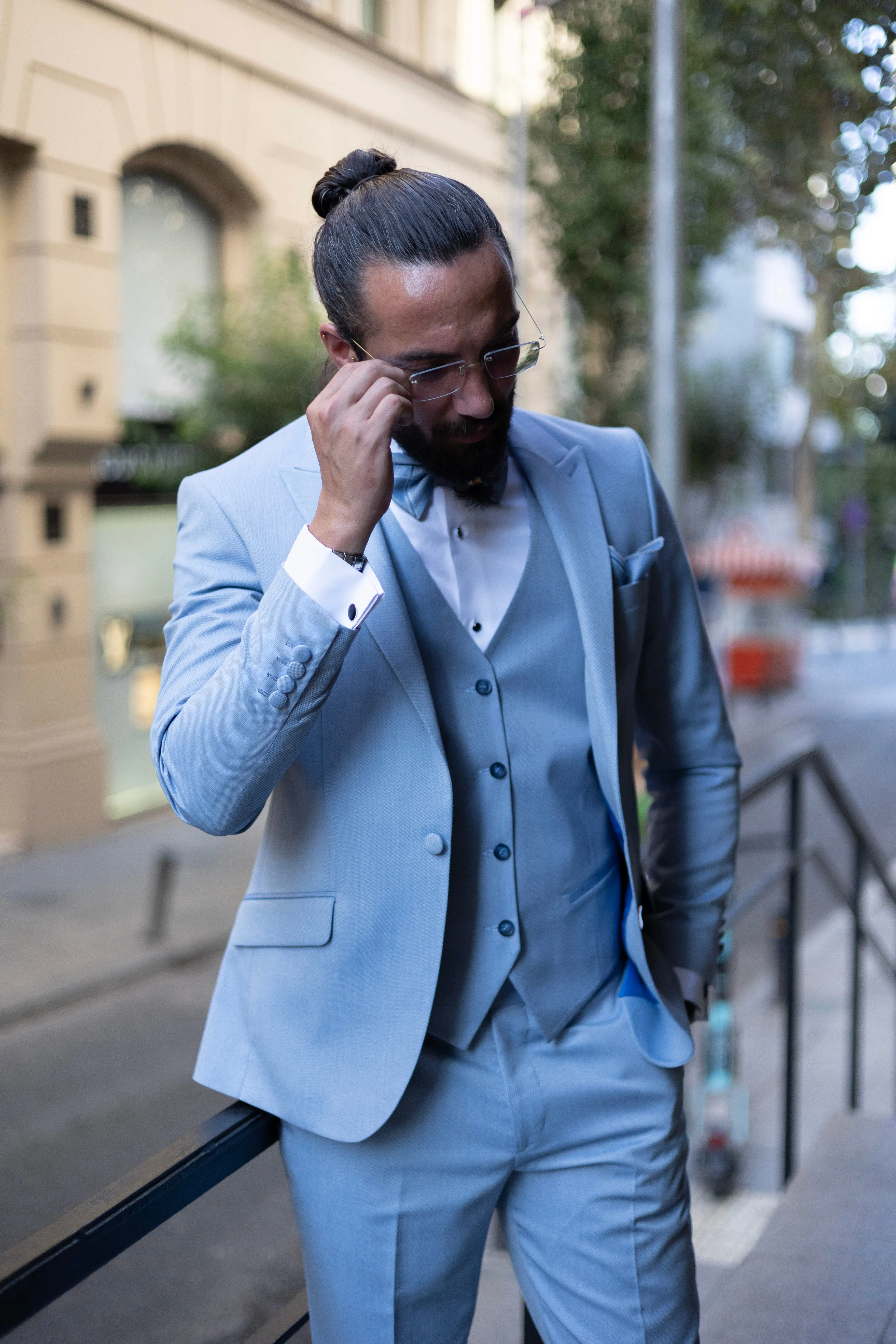 Brabion Amadeo Sky Blue Slim Fit Peak Lapel Tuxedo: A Touch of Elegance