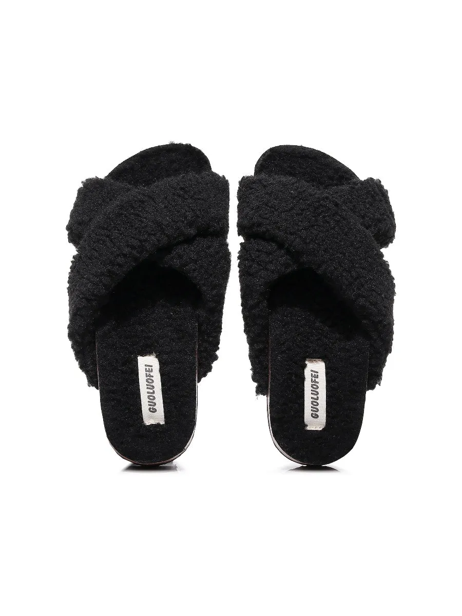 Criss-Cross Fleece Slipper - Black