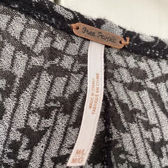 Free People Black Pattern Fringe Kimono Cardigan Size M/L Rare ASO Selena Gomez