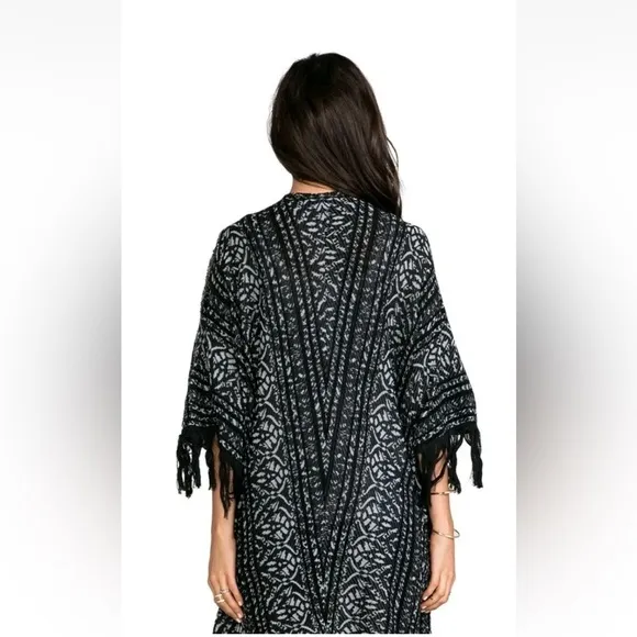 Free People Black Pattern Fringe Kimono Cardigan Size M/L Rare ASO Selena Gomez