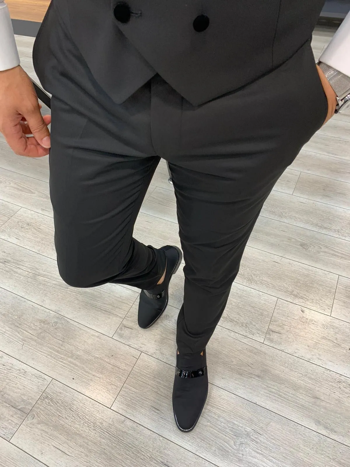 Genova Black Slim Fit Shawl Lapel Tuxedo for Men