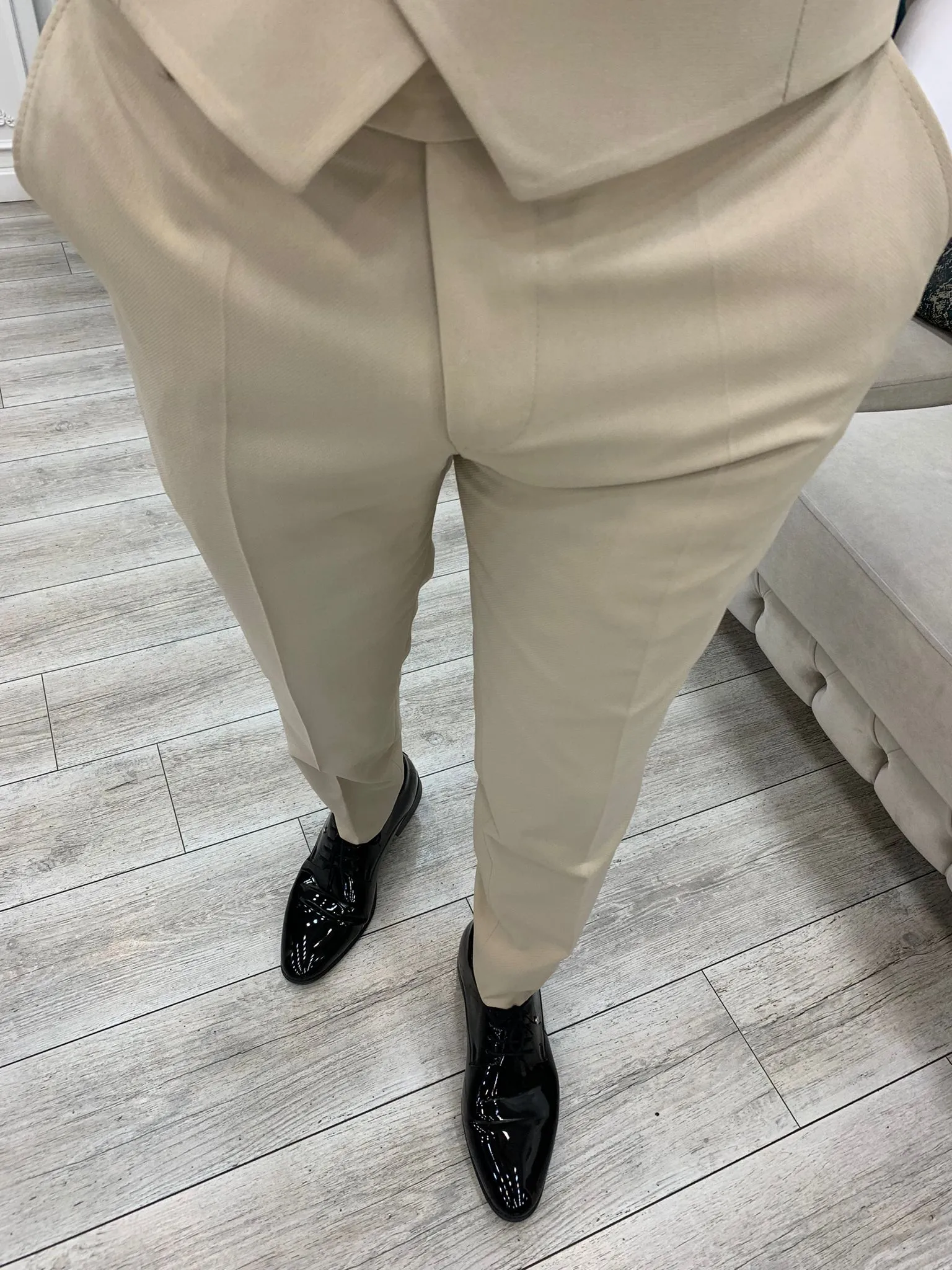 Glendale Beige Slim Fit Shawl Lapel Tuxedo – Elegant Formalwear for Men