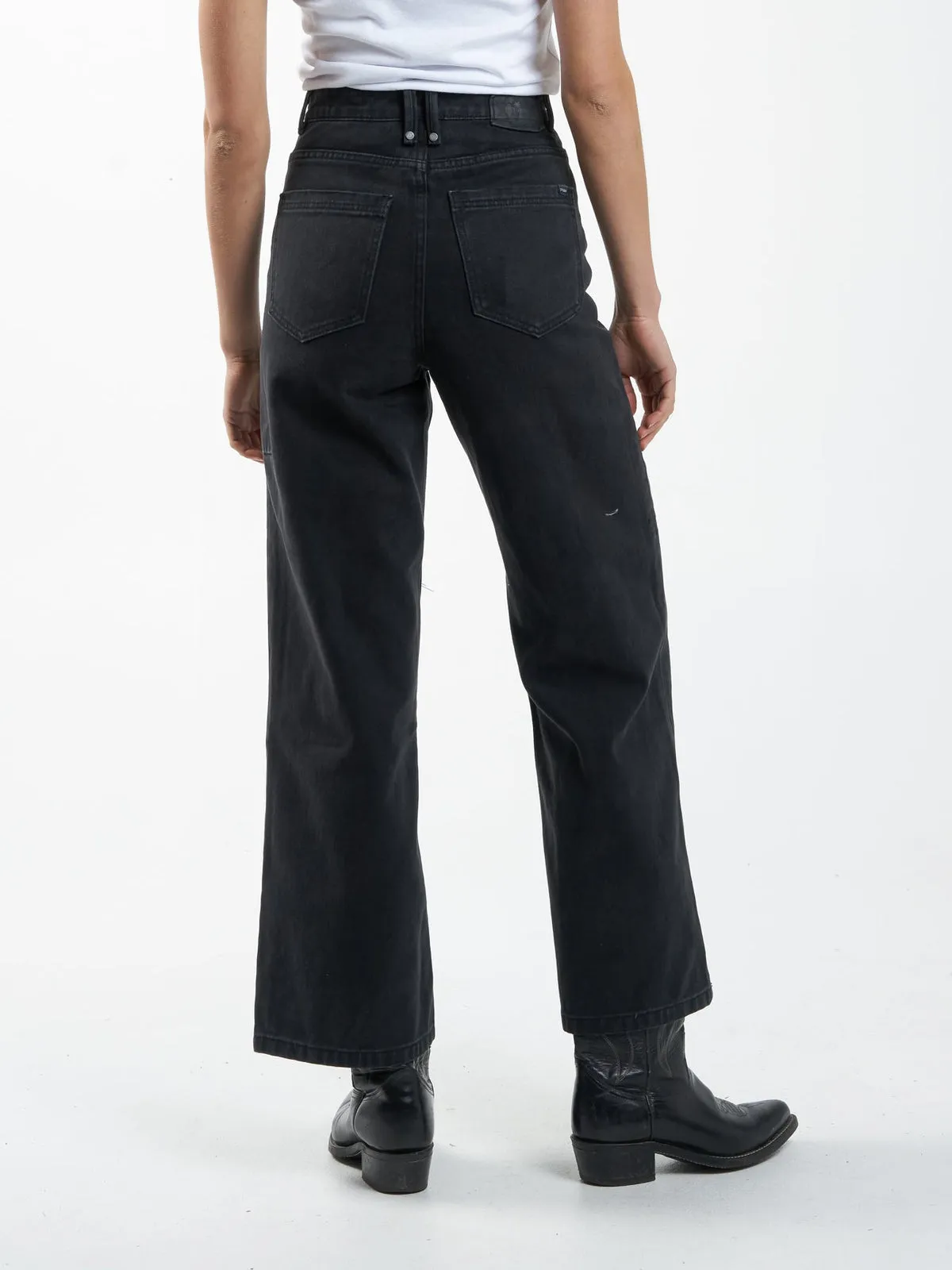 Holly Jean in Dusk Black