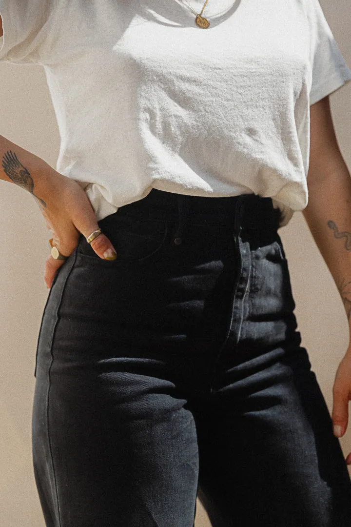 Holly Jean in Dusk Black