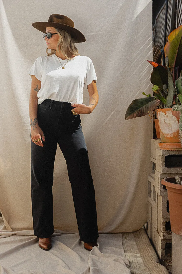 Holly Jean in Dusk Black