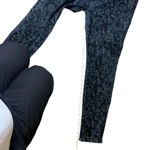 J Brand Skinny Jeans with Black velvet brocade pattern size 32