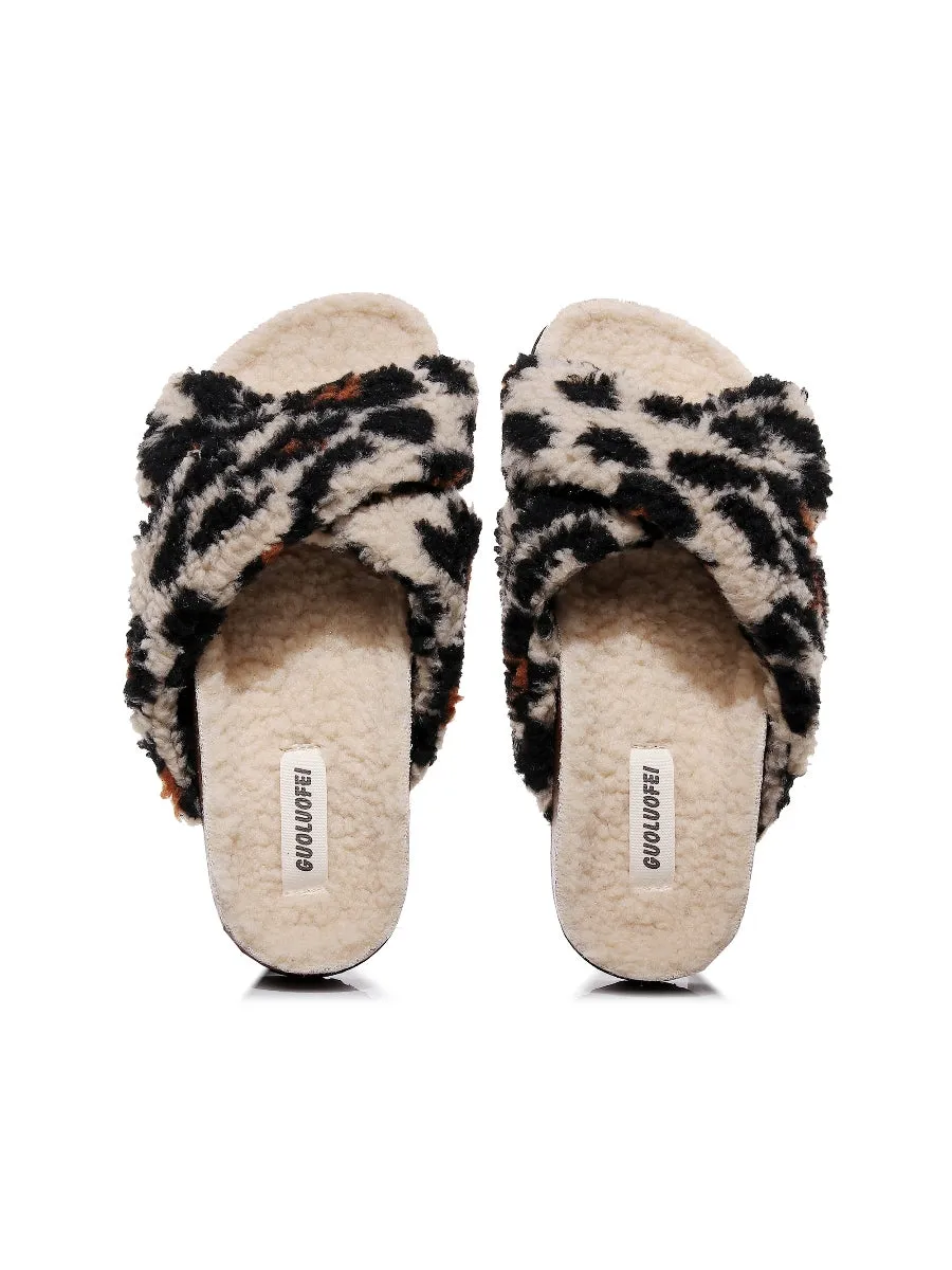 Leopard Criss-Cross Fleece Slipper - Brown