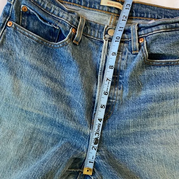 Levi’s Wedgie Straight Button-Fly Jeans W30 L26