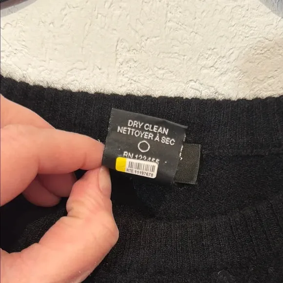 Lord &amp; Taylor Black Cashmere Sequin Sweater size M