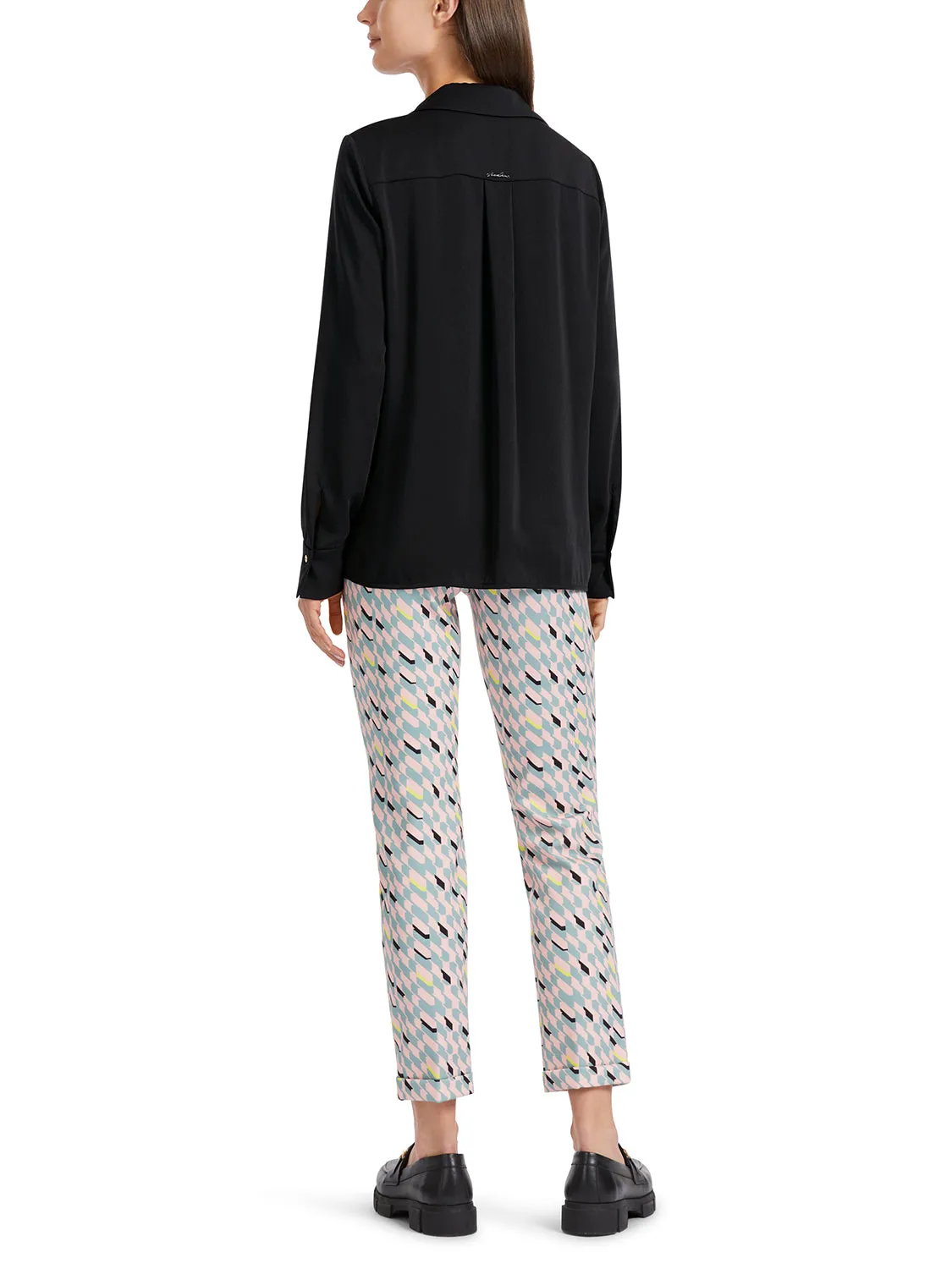 MarcCain Classic Shirt blouse with V-neck VC 51.26 W08