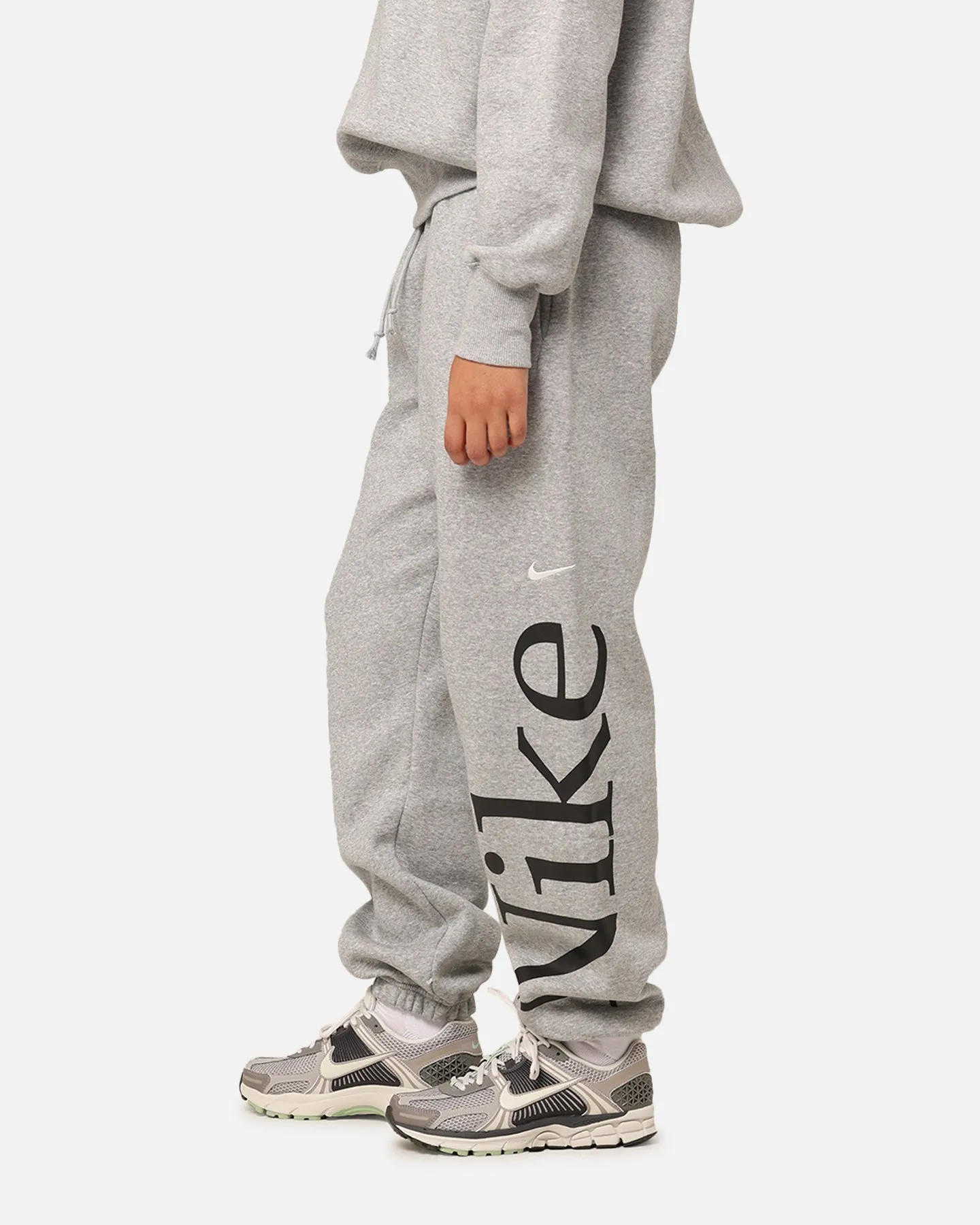 Nike Women's Sportswear Phoenix Fleece Oversized Logo Sweatpants Dark Grey Heather