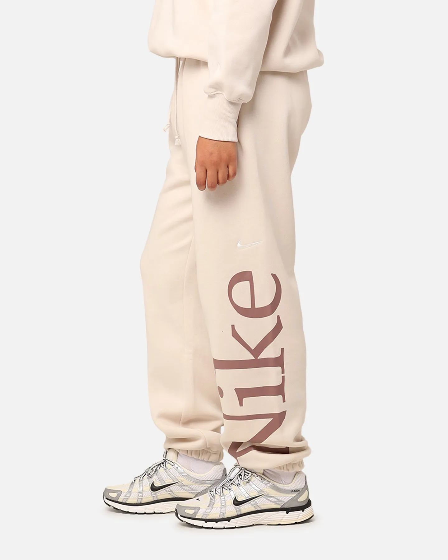 Nike Women's Sportswear Phoenix Fleece Oversized Logo Sweatpants Light Orewood Brown