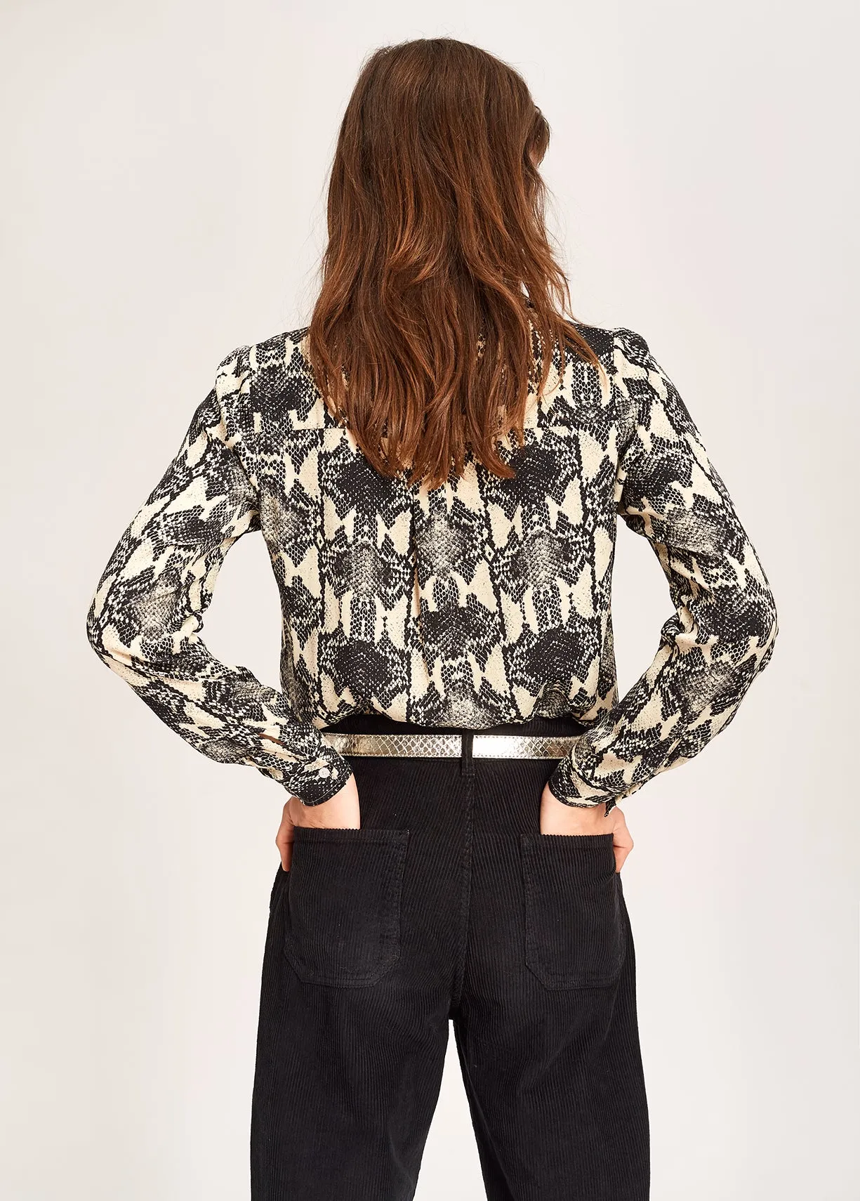 Off-white shirt with snake print