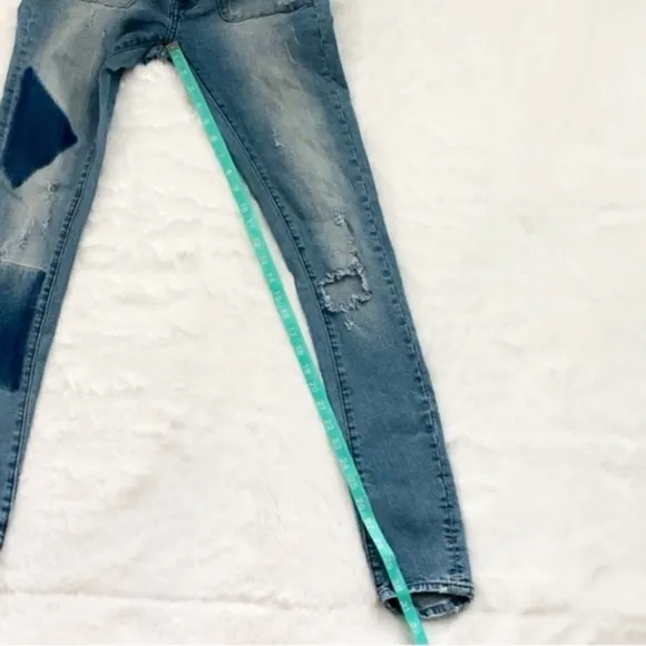 One Teaspoon Distressed Loonies Skinny Jeans Low Waist Short Rise Bow Leg Curve