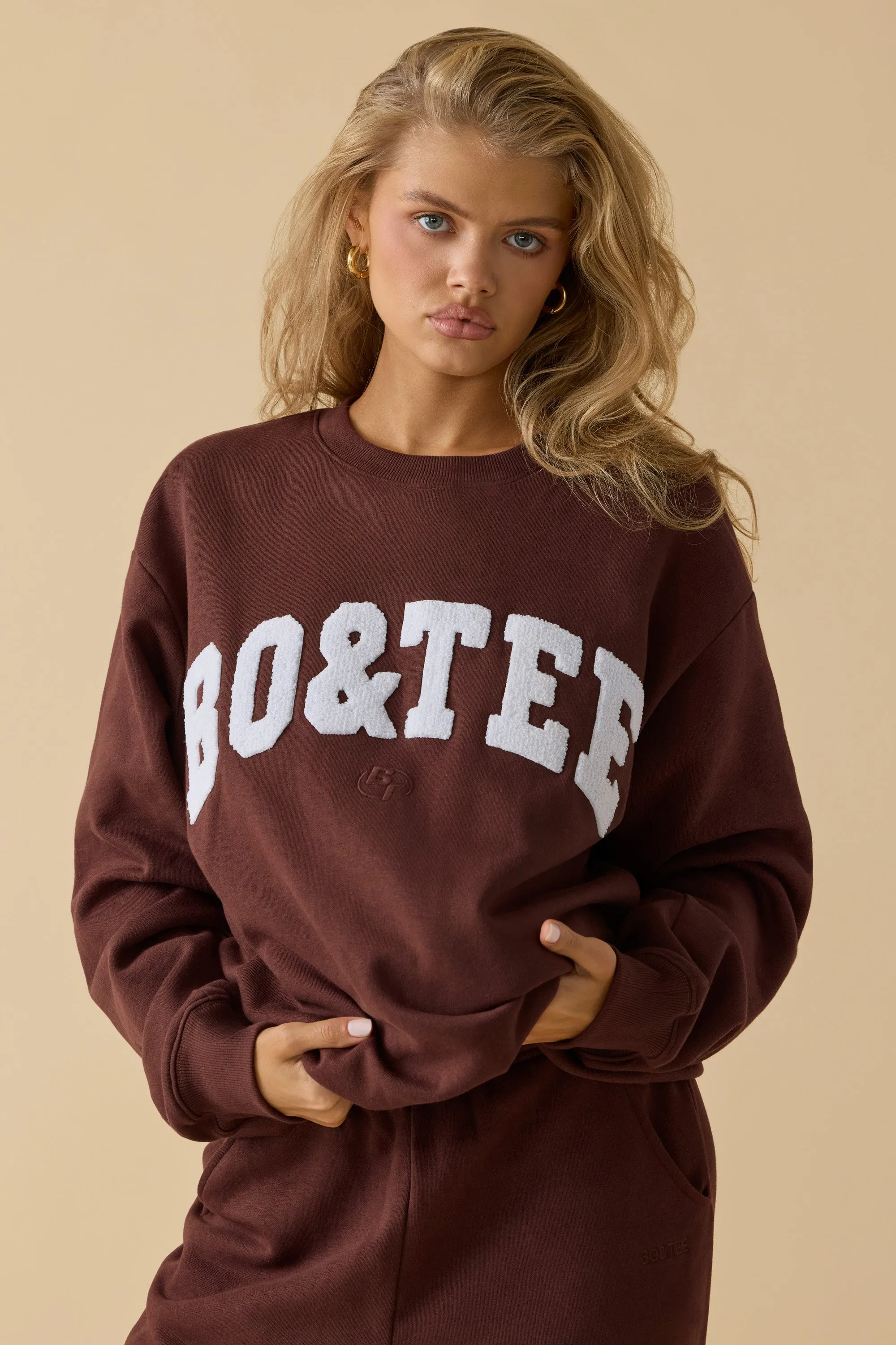 Oversized Crew Neck Sweatshirt in Mahogany