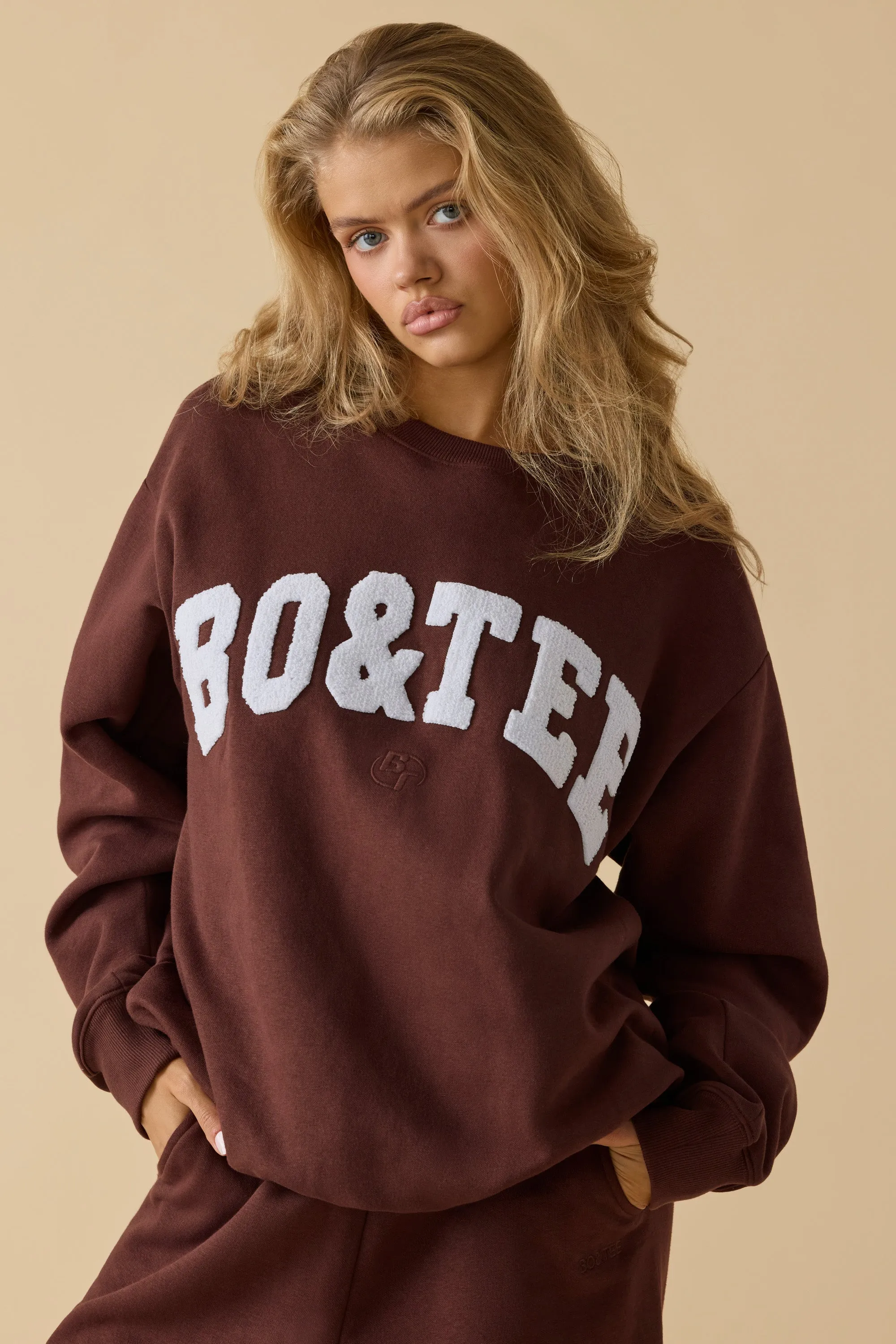 Oversized Crew Neck Sweatshirt in Mahogany