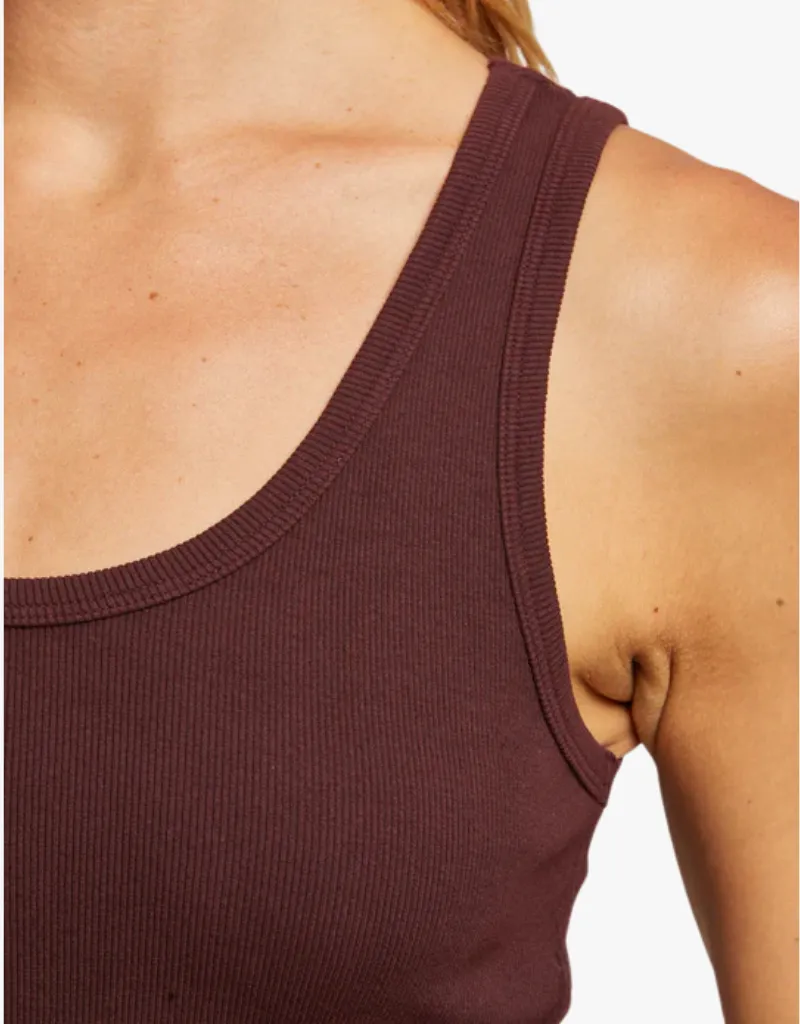Perfect White Tee Blondie Structured Rib Bra Friendly Tank Top in Blackberry