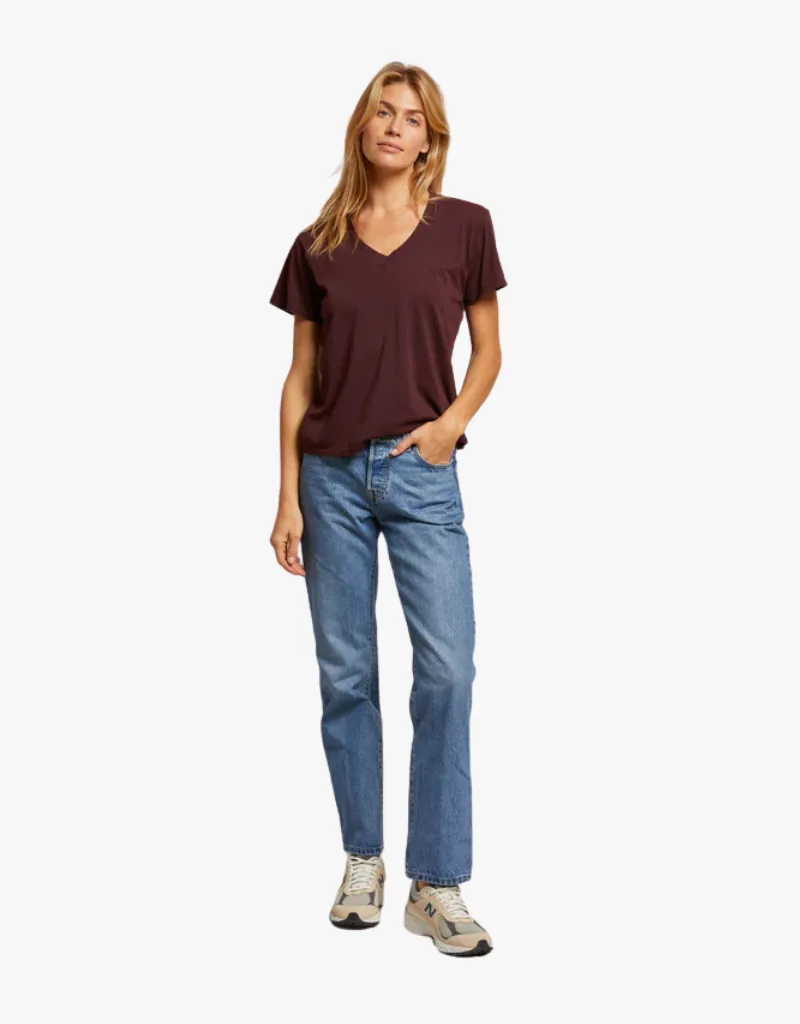 Perfect White Tee Hendrix Cotton Short Sleeve Boxy V Neck Tee in Blackberry