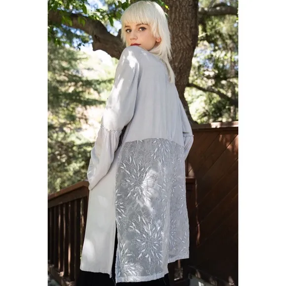 POL Dove Grey Rayon Jersey Open Front Bell Sleeve Lace Kimono Cardigan
