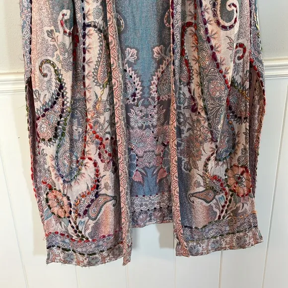 Raj Floral Embroidered Long Kimono OS