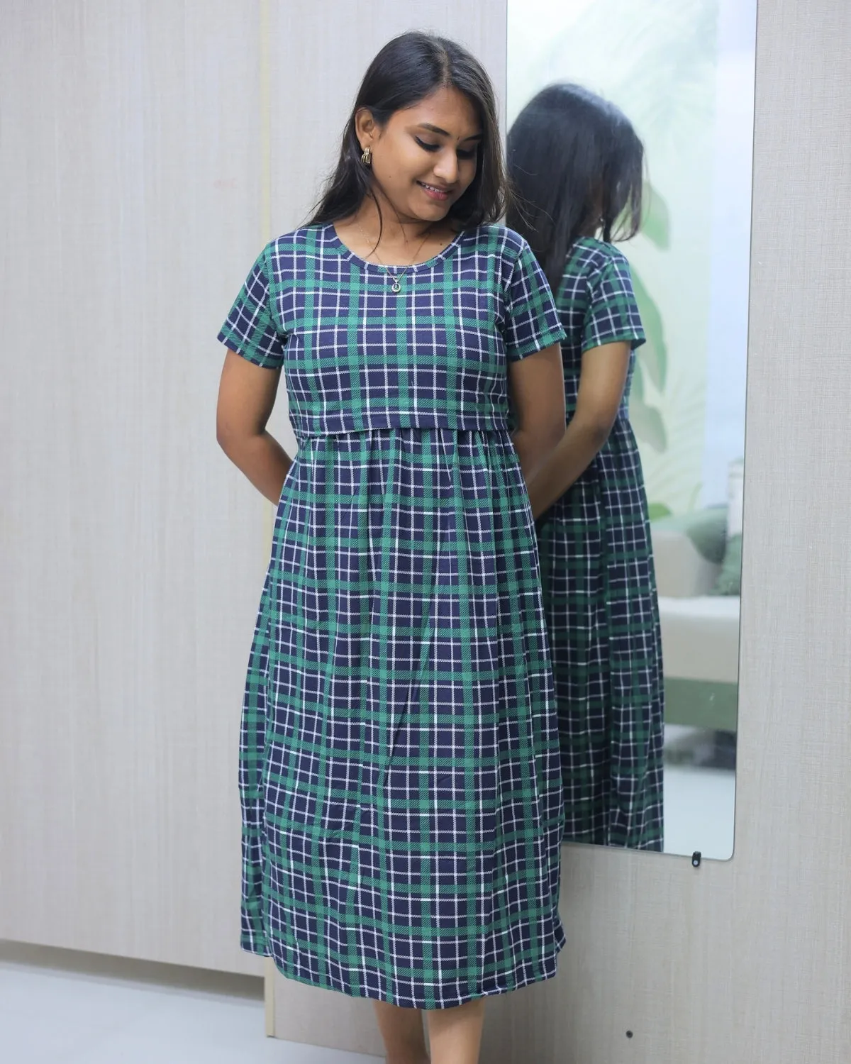 Rayna | Zipless Maternity Dress - Normal Sleeves | Calf Length