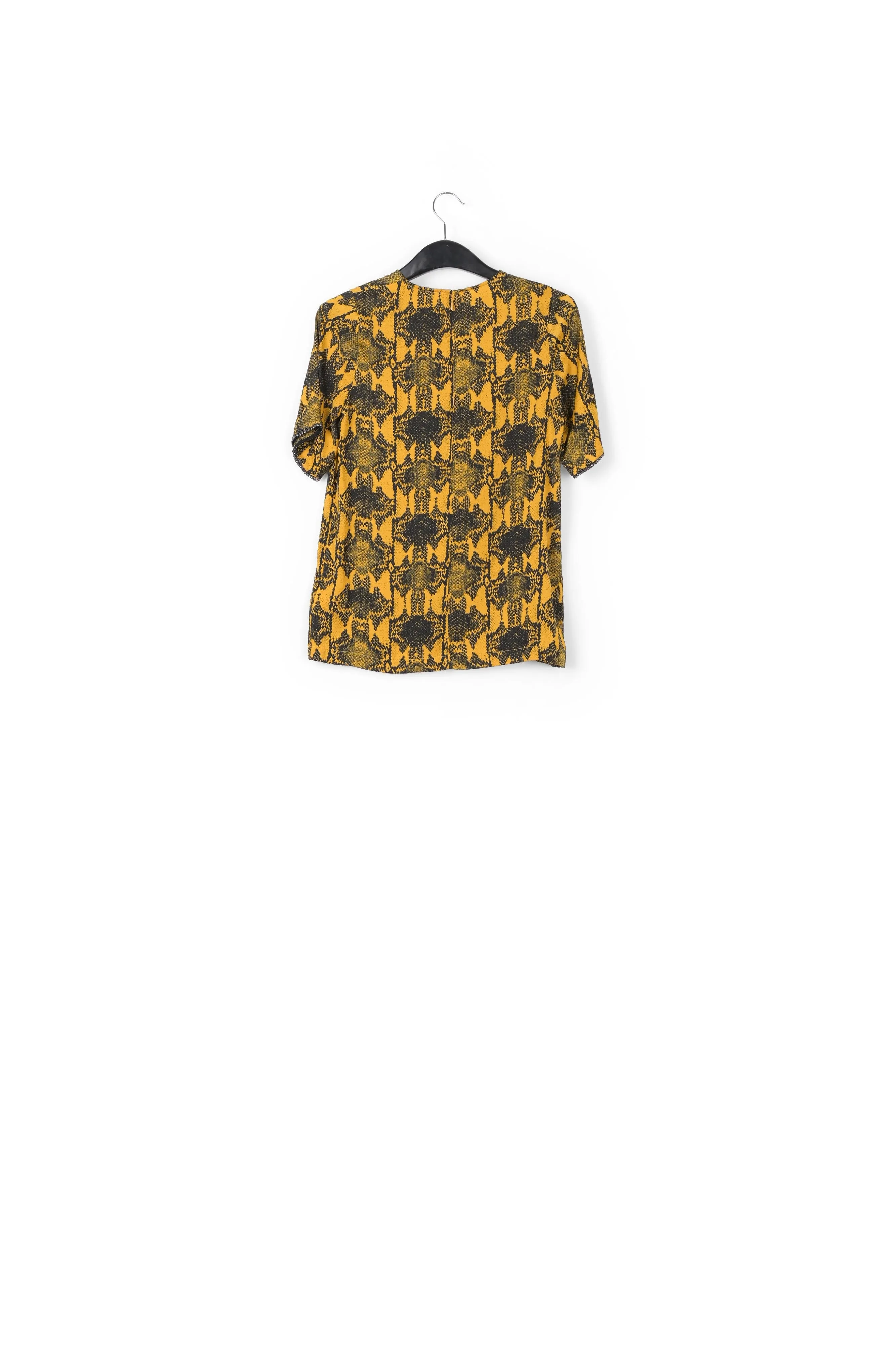 Short sleeved top