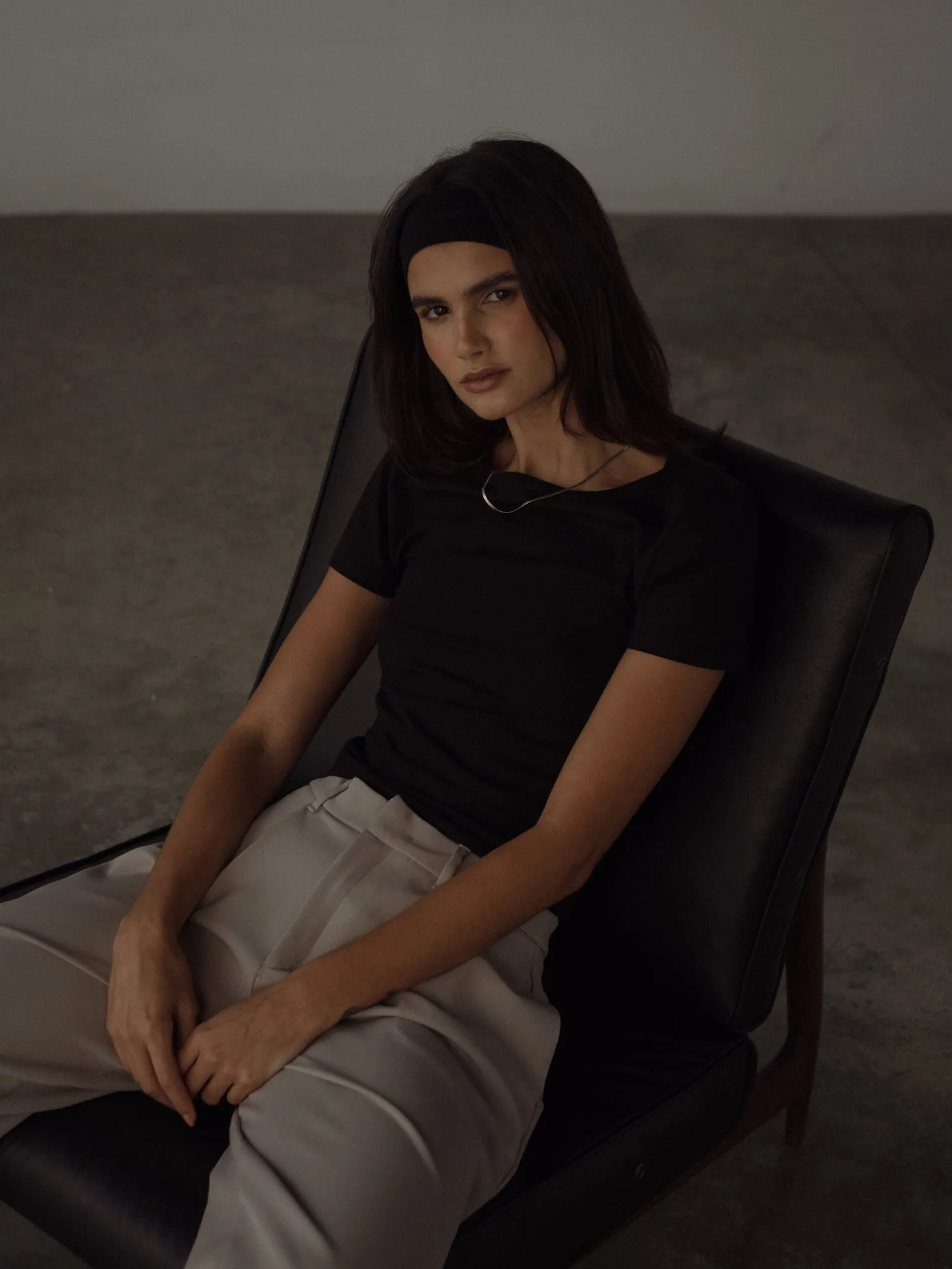 SIMPLY TEE - BLACK