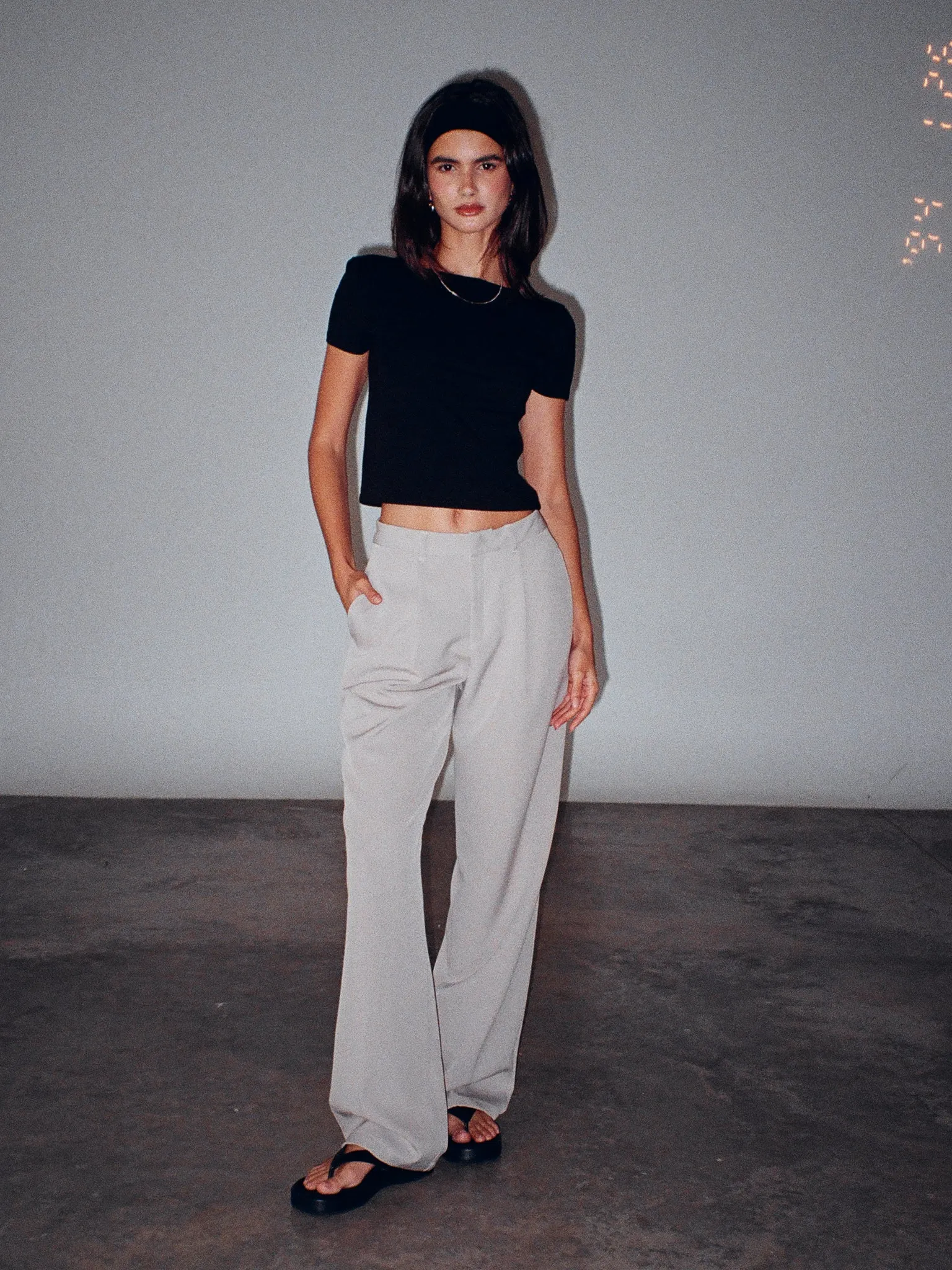 SIMPLY TEE - BLACK