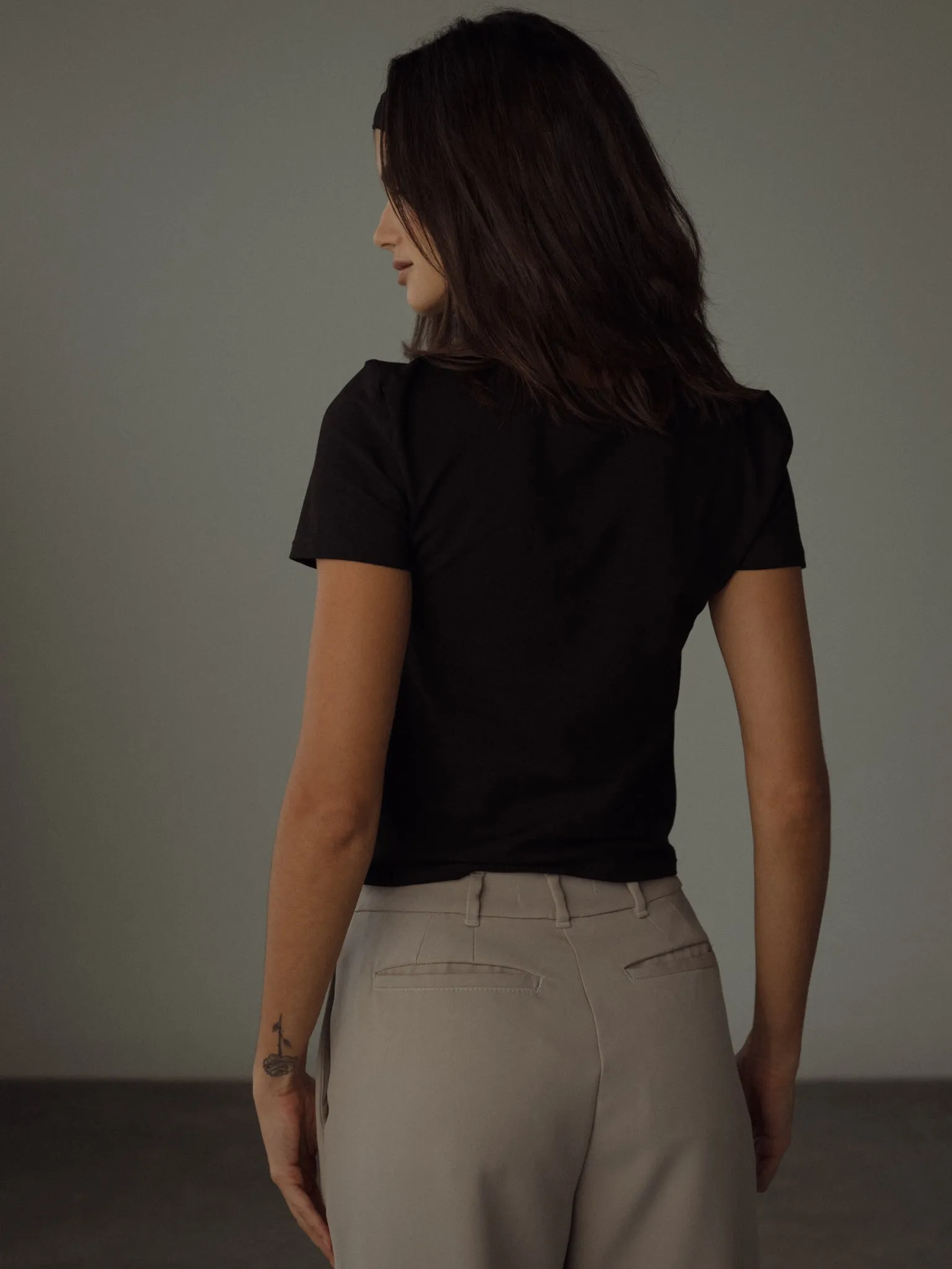 SIMPLY TEE - BLACK