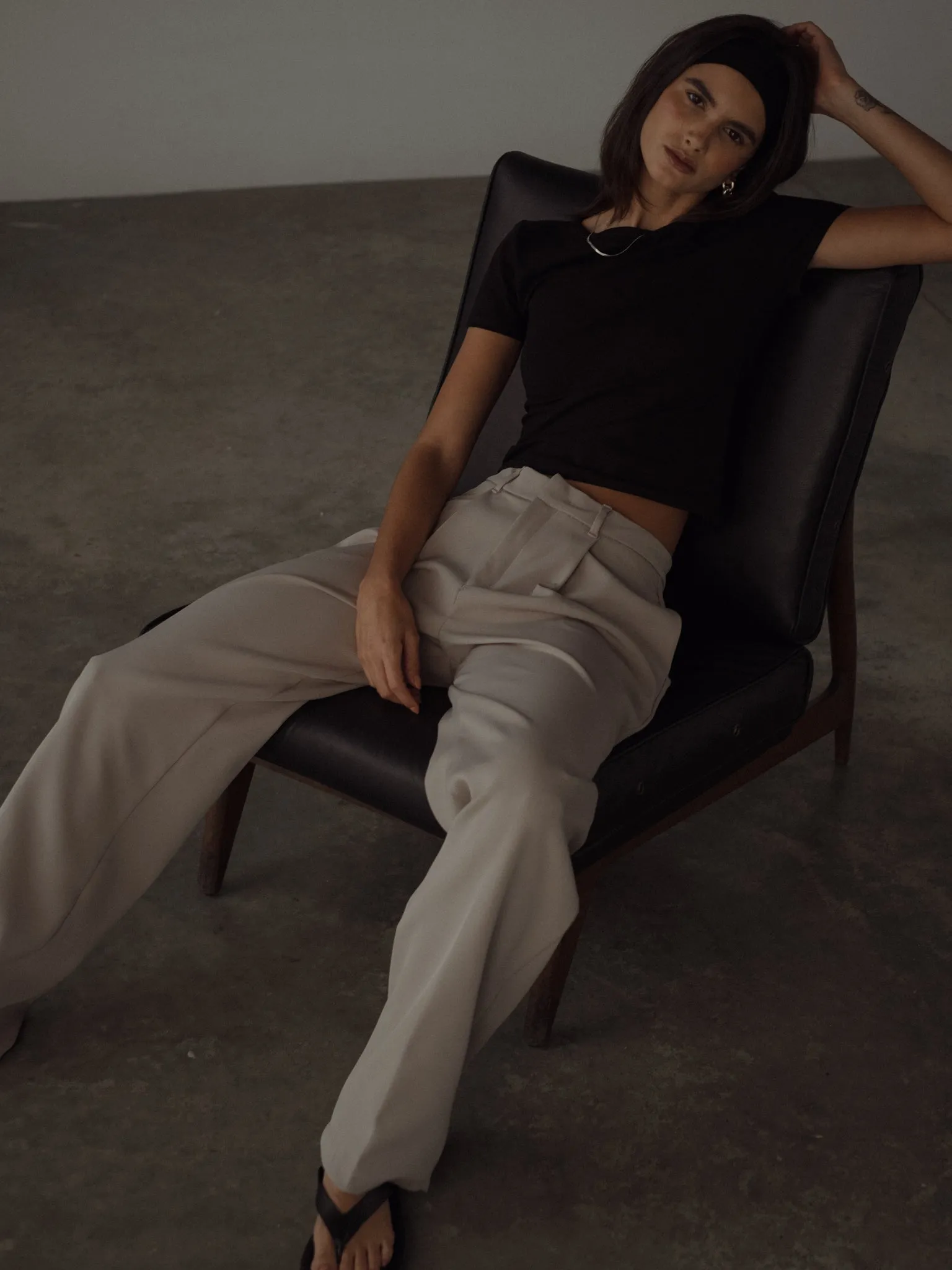 SIMPLY TEE - BLACK