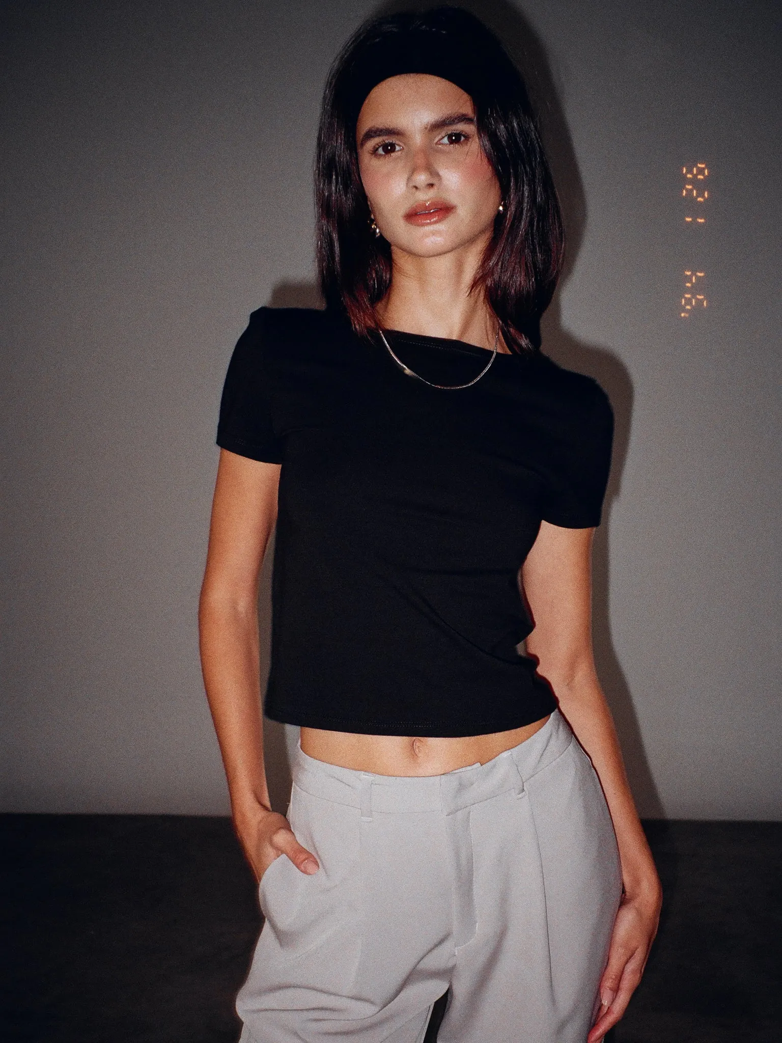SIMPLY TEE - BLACK