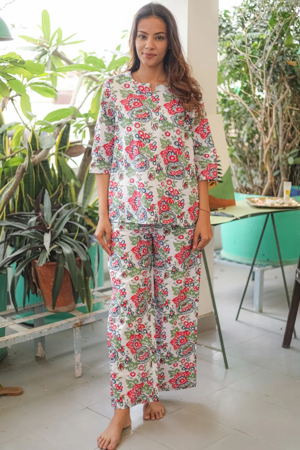 Sootisyahi 'Floral Oasis' Handblock Printed Pure Cotton Night Suit