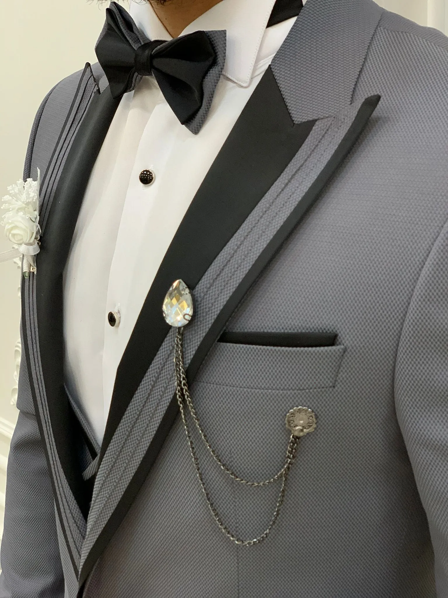 Ventura Gray Slim Fit Peak Lapel Tuxedo – Elevate Your Formal Wardrobe