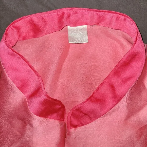 🌺Vintage Natori Shades o' Pink Floral Kimono