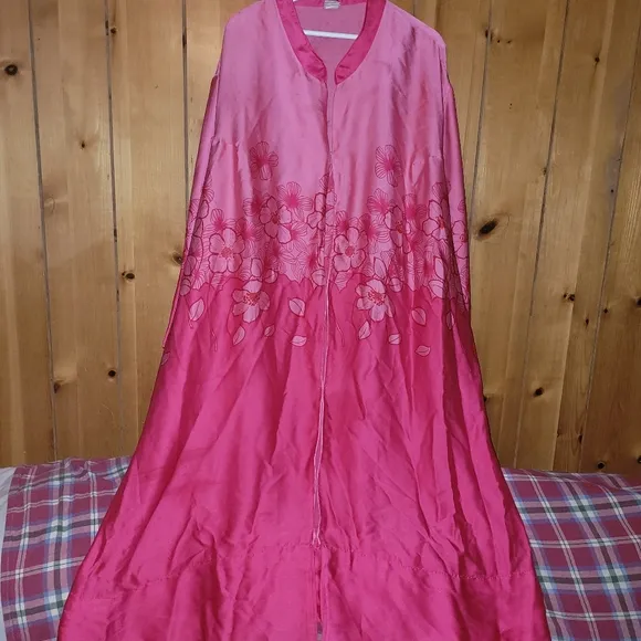 🌺Vintage Natori Shades o' Pink Floral Kimono