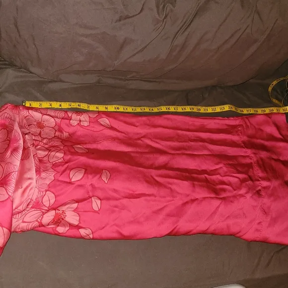 🌺Vintage Natori Shades o' Pink Floral Kimono