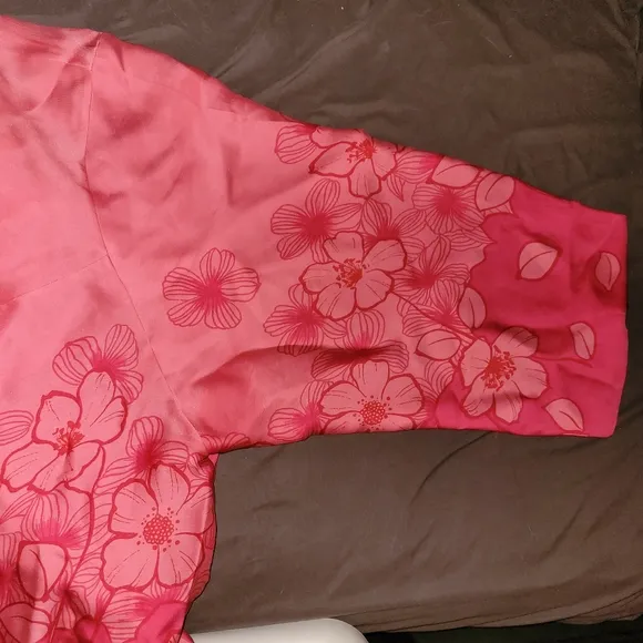🌺Vintage Natori Shades o' Pink Floral Kimono