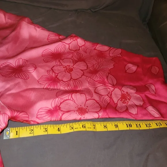 🌺Vintage Natori Shades o' Pink Floral Kimono