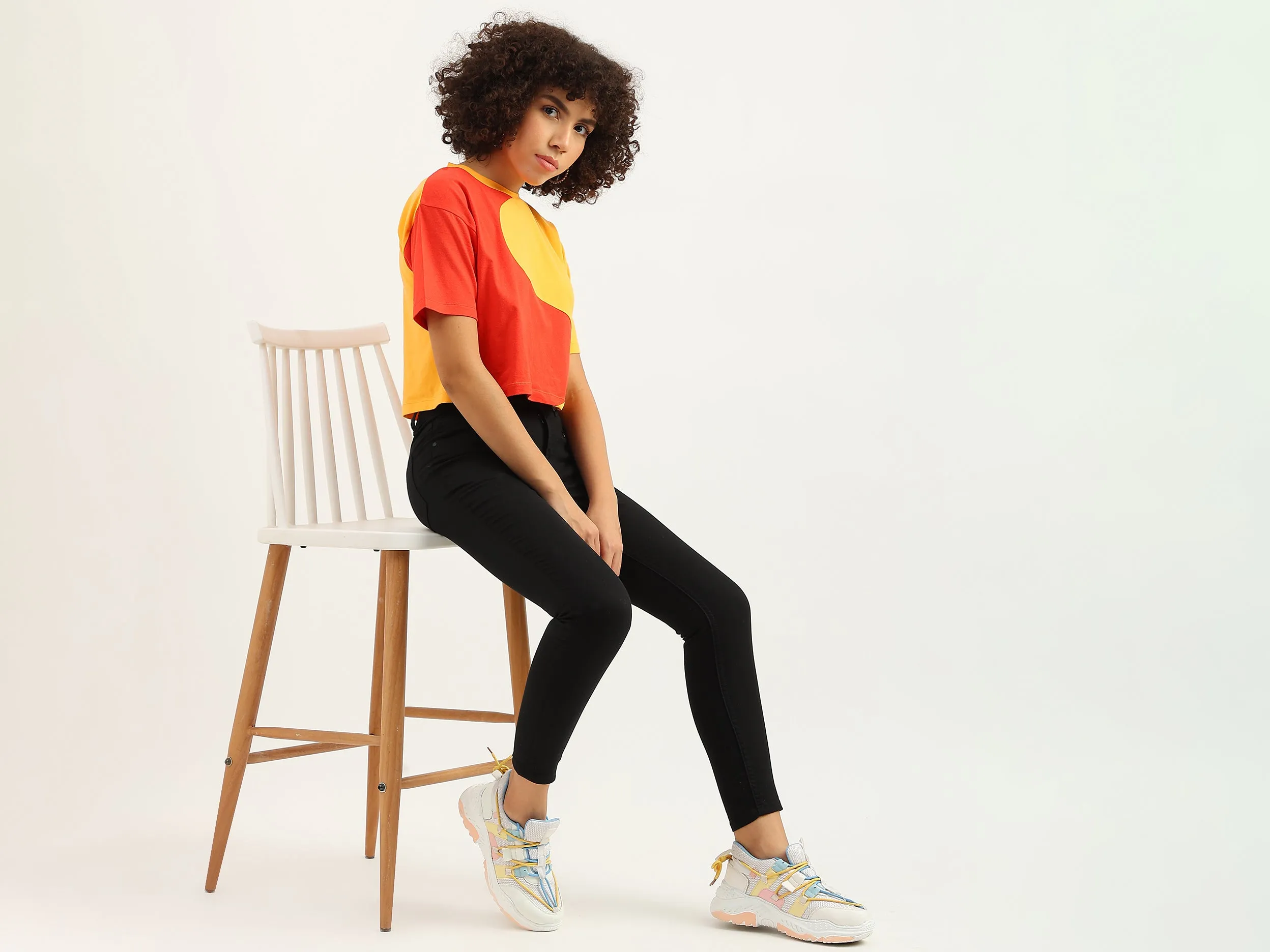 Women Solid Skinny Fit Jeans