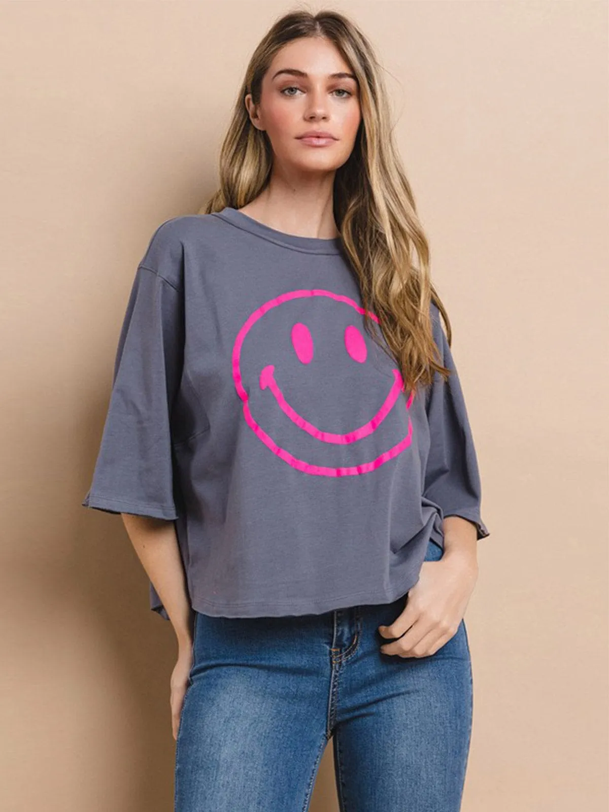WOMEN'S SHORT SLEEVE HAPPY FACE GRAPHIC BASIC TOP